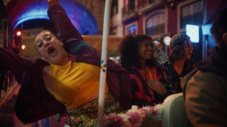 Booking - Travel - Commercial Campaign Still 10