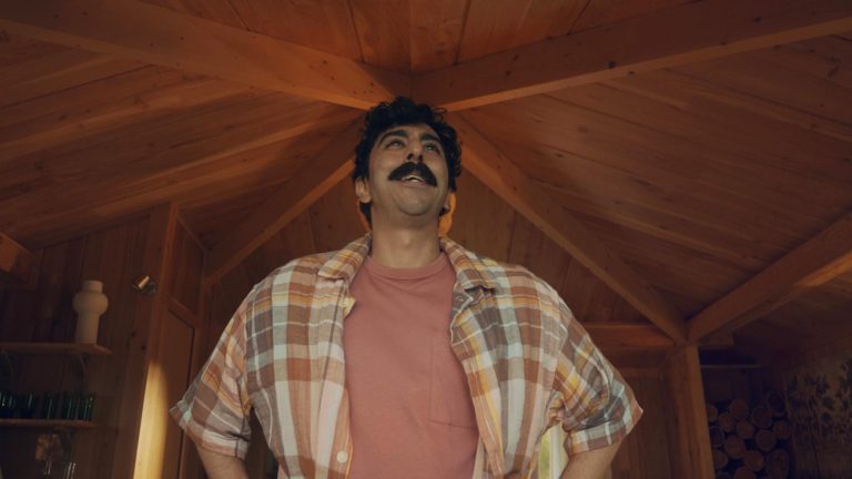 Booking - Travel - Commercial Campaign Still 7