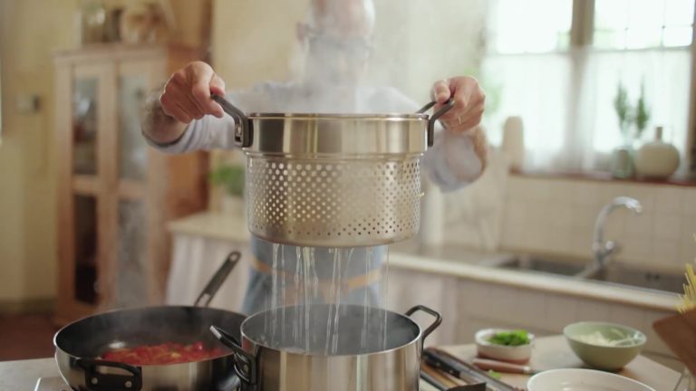 Stanley Tucci Cooks 9